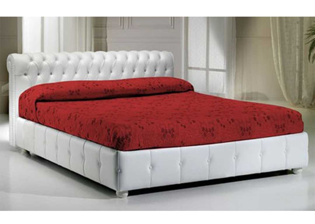 Letto in pelle su misura modello Chester